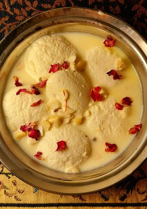 A picture of Ras Malai.