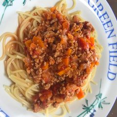 A picture of Meat sauce spaghetti.
