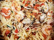 A picture of mussel pasta