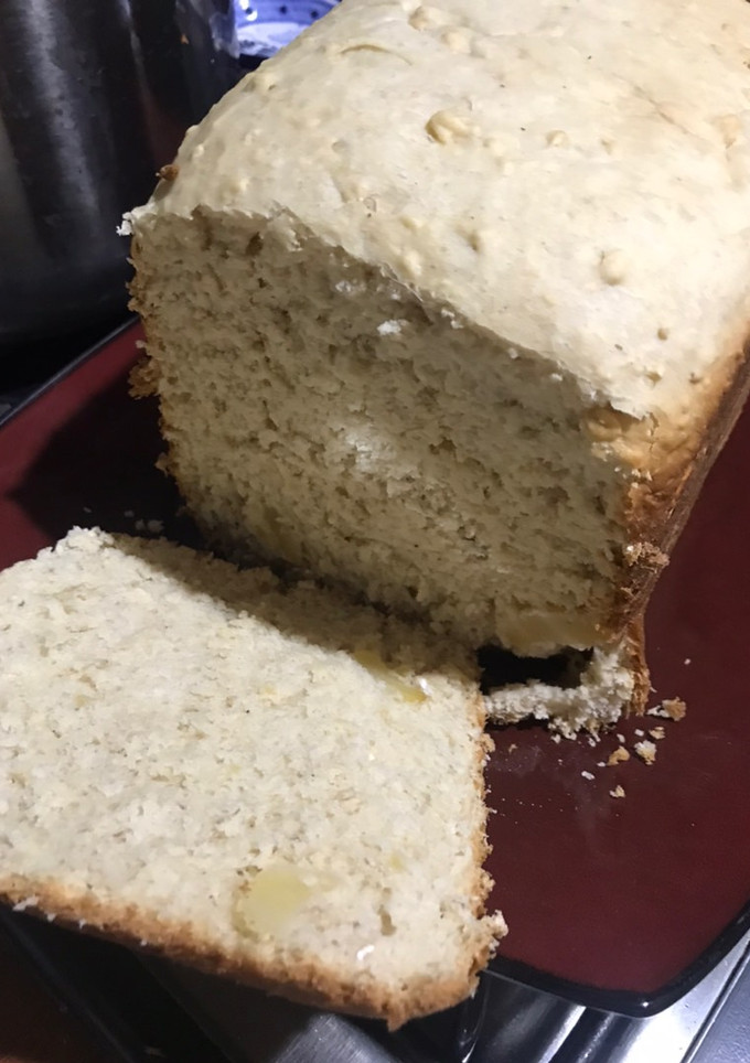 Una foto de Pan de manzana y avena en máquina para pan (panificadora)