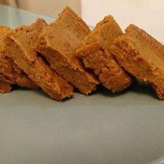 A picture of Chocolate Mysore Pak.