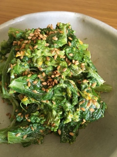 A picture of Canola Flower with Japanese Wasabi Mayonnaise sauce.