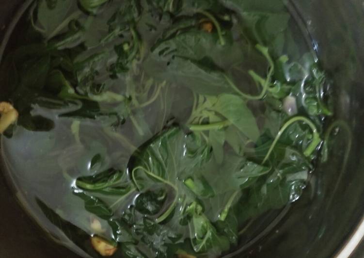 Sayur bening bayam ala anak kos