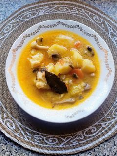 Una foto de Patatas con migas de bacalao y setas