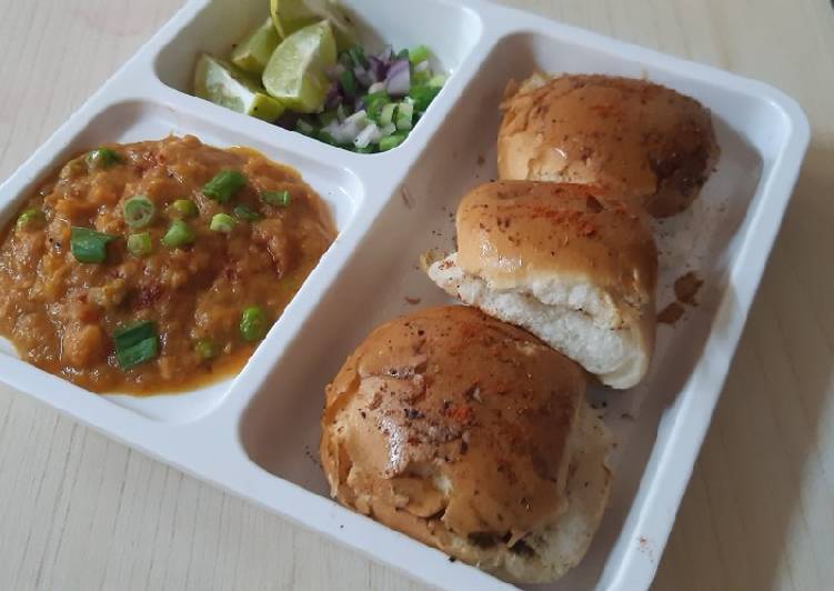 Spring onion Pav bhaji