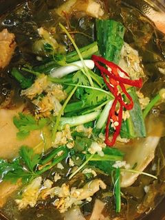 Hình của món Canh Gà Nấu Lá Giang.