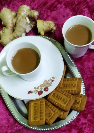 अदरक वाली चाय(adrak wali chai recipe in hindi) रेसिपी मुख्य फोटो