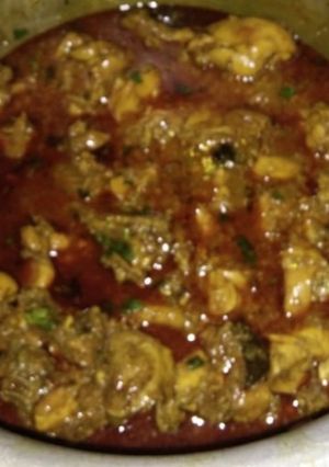 देसी चिकन करी (Deshi Chicken Curry Recipe In Hindi) रेसिपी मुख्य फोटो