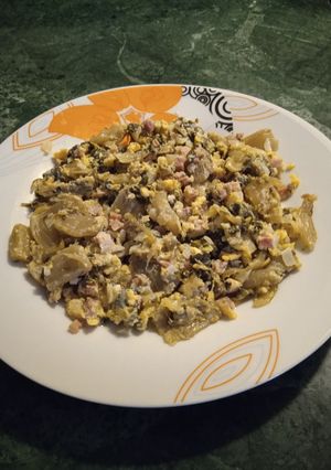 Una foto de Revuelto de acelgas salteadas con jamón
