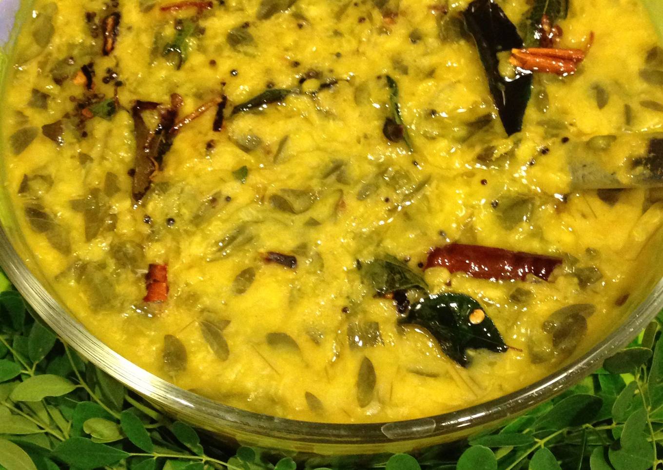 Drumstick leaf with Moong daal