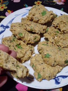 Una foto de Galletitas de avena y perejil