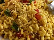 A picture of puffed rice with peanuts