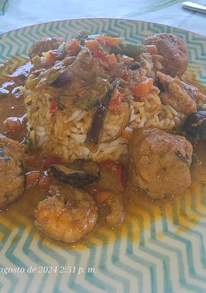 Una foto de Albóndigas de mero y gambas