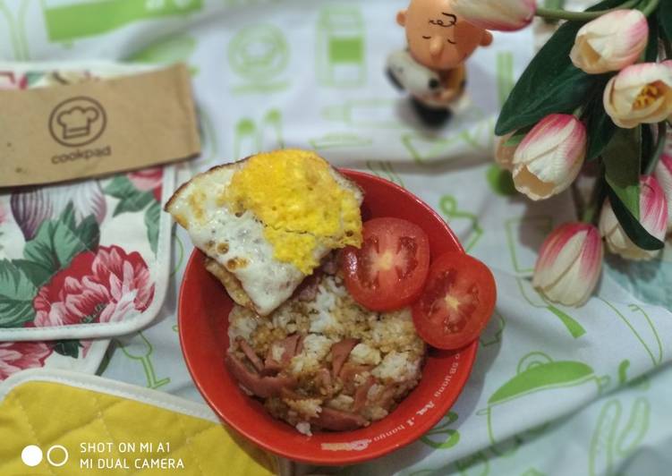 Rice bowl nasgor daging asap telor