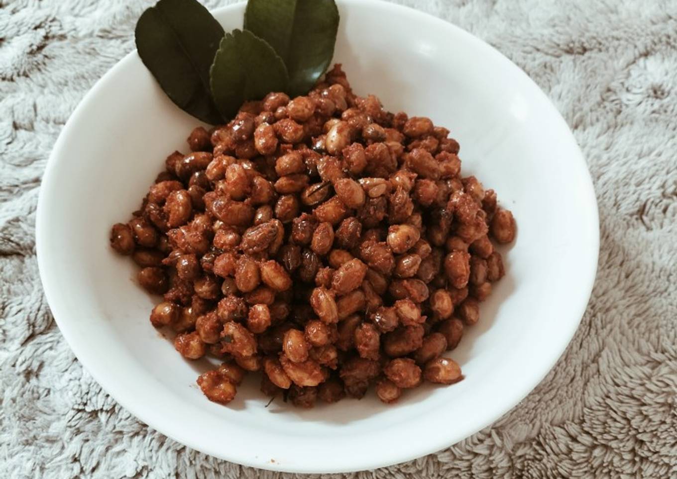 74. Kedelai goreng pedas manis