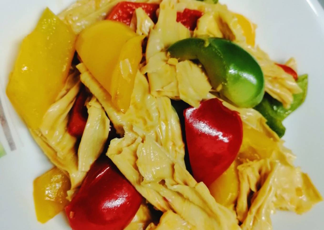 Kulit tahu tumis paprika