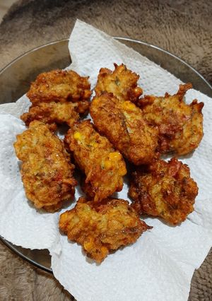 Una foto de Croquetas o torrejas de arroz (Con zapallito, choclo y jamón)