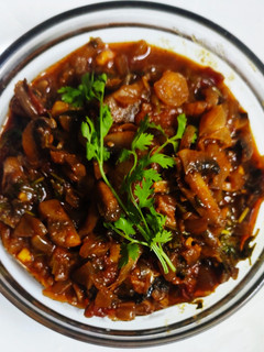 காளான் தொக்கு (Mushroom thokku recipe in tamil) செய்முறை முக்கிய புகைப்படம்