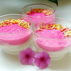 A picture of Rose Vanilla Pudding.