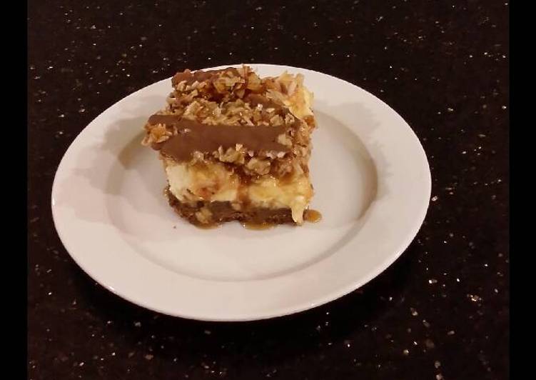 Steps to Prepare Favorite Caramel Coconut Cheesecake Bars