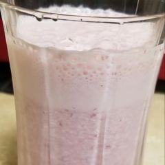A picture of Strawberry smoothie.