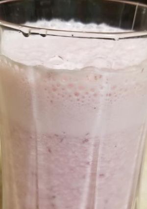 A picture of Strawberry smoothie.