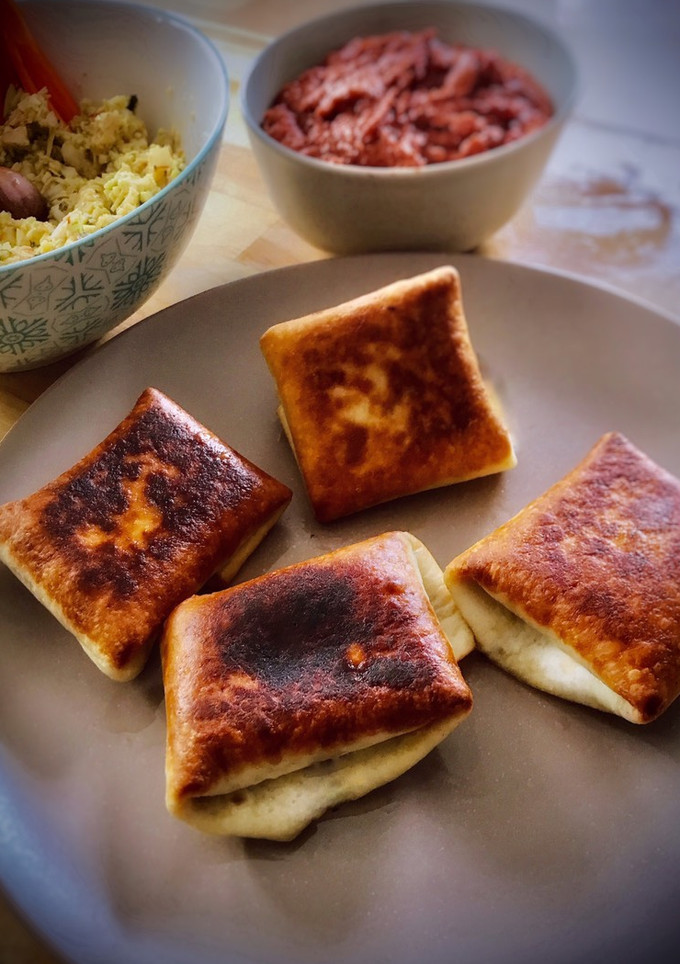 Una foto de Chimichangas con guacamole casero