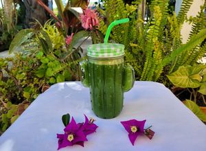 Una foto de Batido pepino-apio-manzana