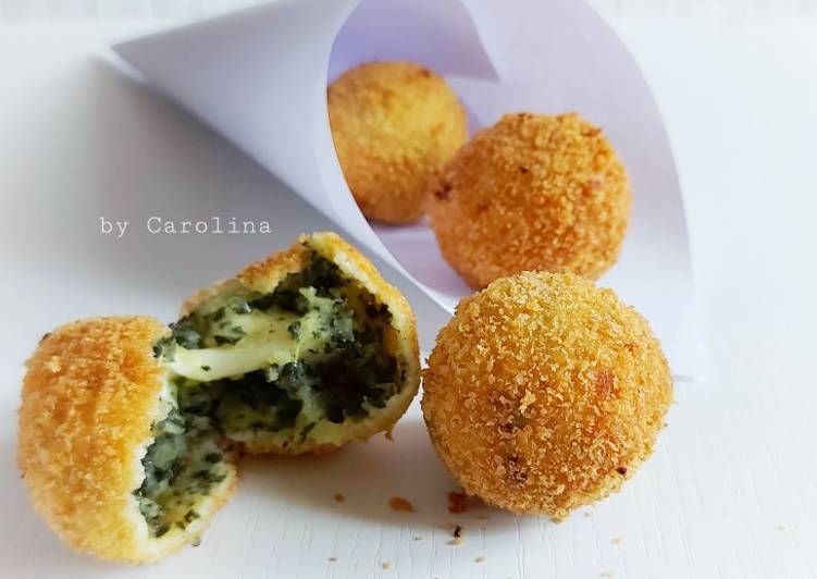 Langkah Mudah untuk Membuat Polpette Cavolo Nero Filante || Kroket Kale Keju Molor yang Lezat Sekali