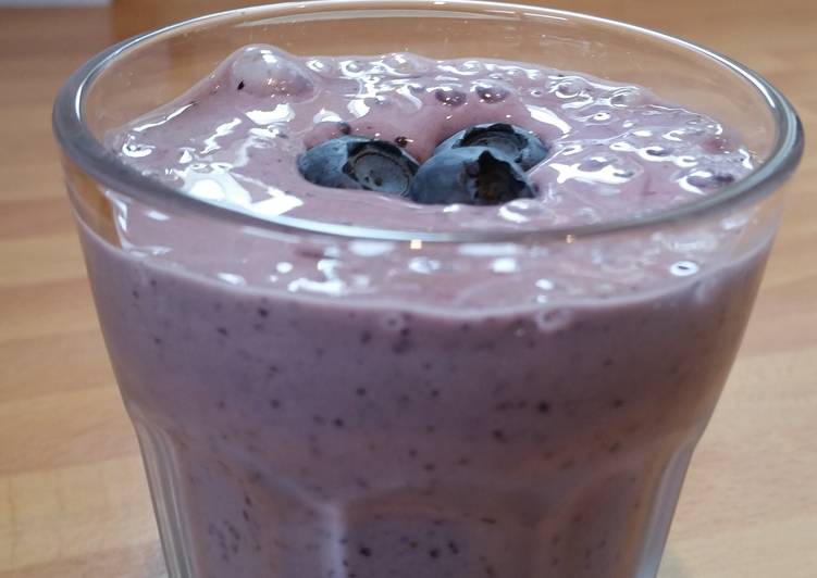 Steps to Prepare Favorite Blueberry Smoothie