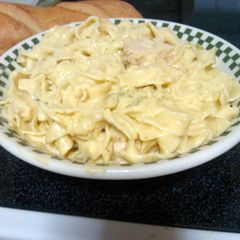 A picture of Kek's EZ Chicken Noodles.