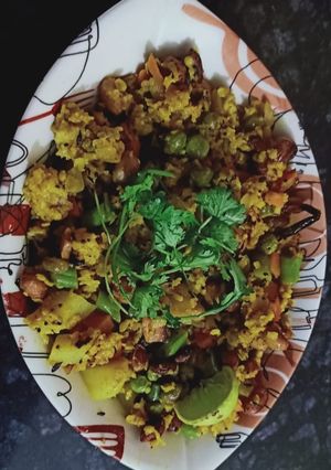 ओट्स पोहा (Oats poha recipe in hindi) रेसिपी मुख्य फोटो