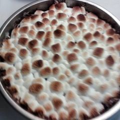 A picture of S'mores Pie.