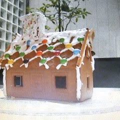A picture of Gingerbread House.