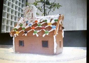 Easy Serving Recipe Gingerbread House Delicious Simple