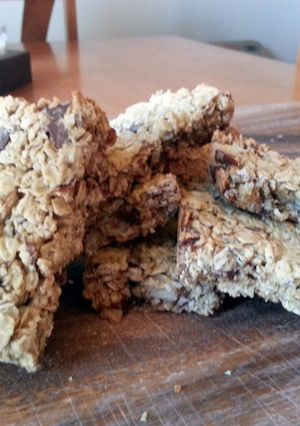 A picture of Chocolate Chip Almond Granola Bars.