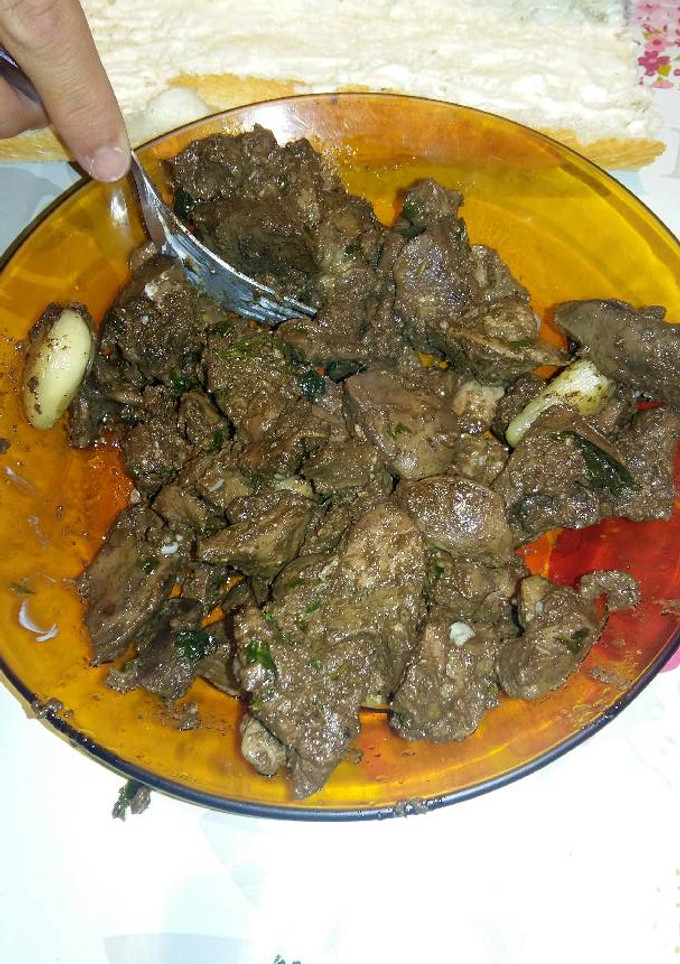 Una foto de Hígados y mollejas de pollo