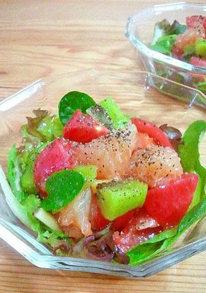 A picture of Grapefruit Salad With Balsamic Vinegar.