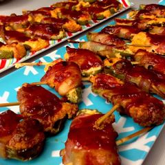 A picture of Bacon Wrapped Jalapeño Poppers.