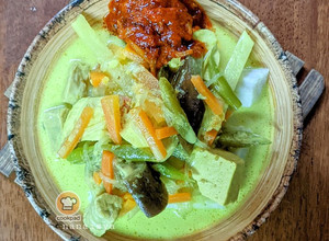 Gambar Lontong Kuah Lodeh