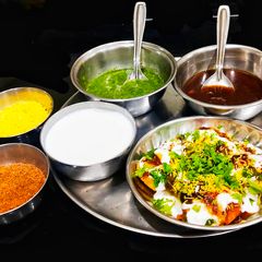 A picture of Dahi Vada (Dahi Bhalla).