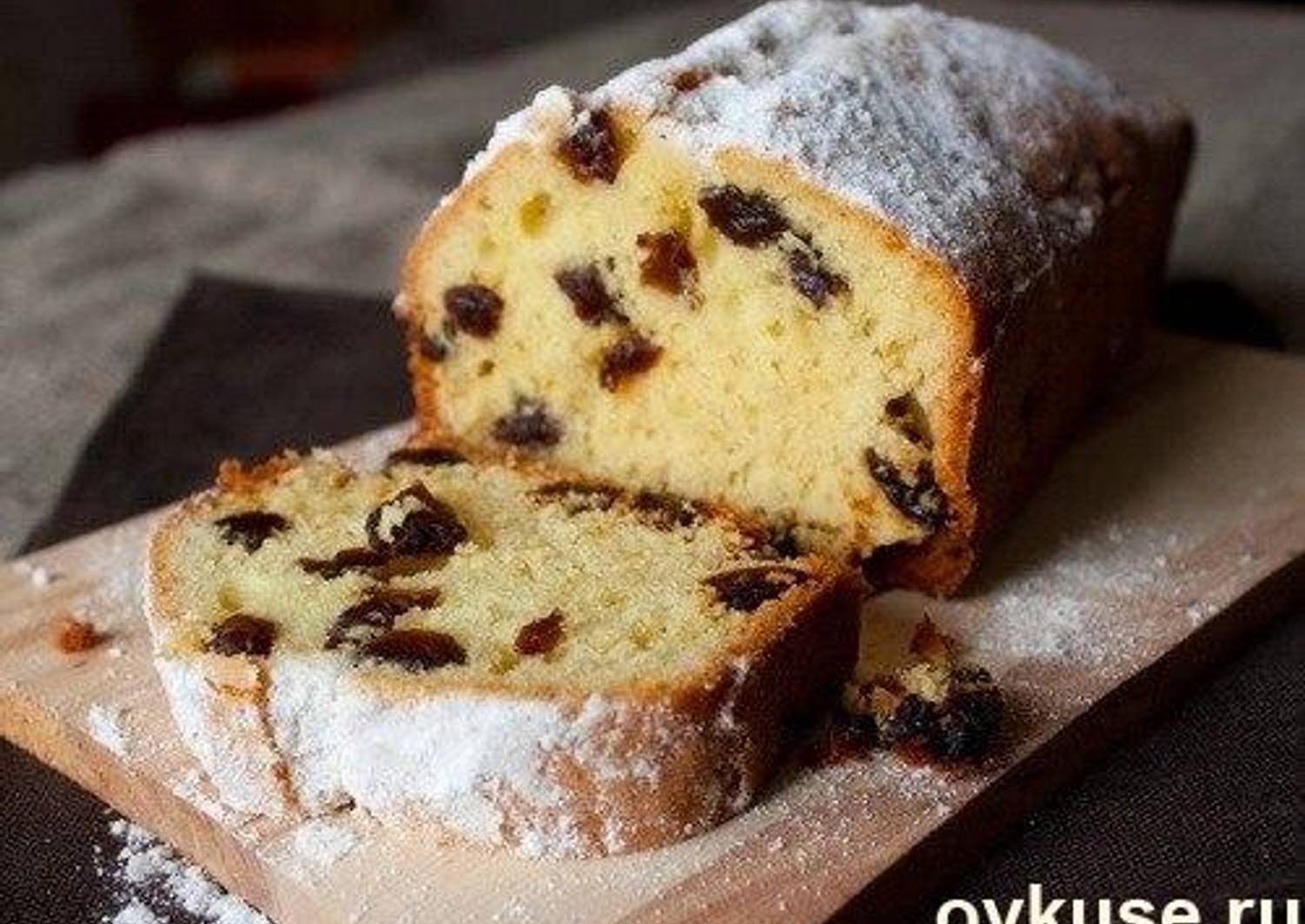 Кекс с изюмом