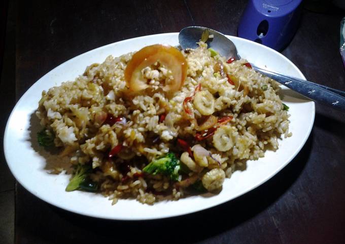 Recipe of Jamie Oliver Indonesian Seafood Fried Rice