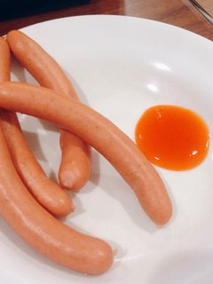 Hình của món Xúc xích luộc.