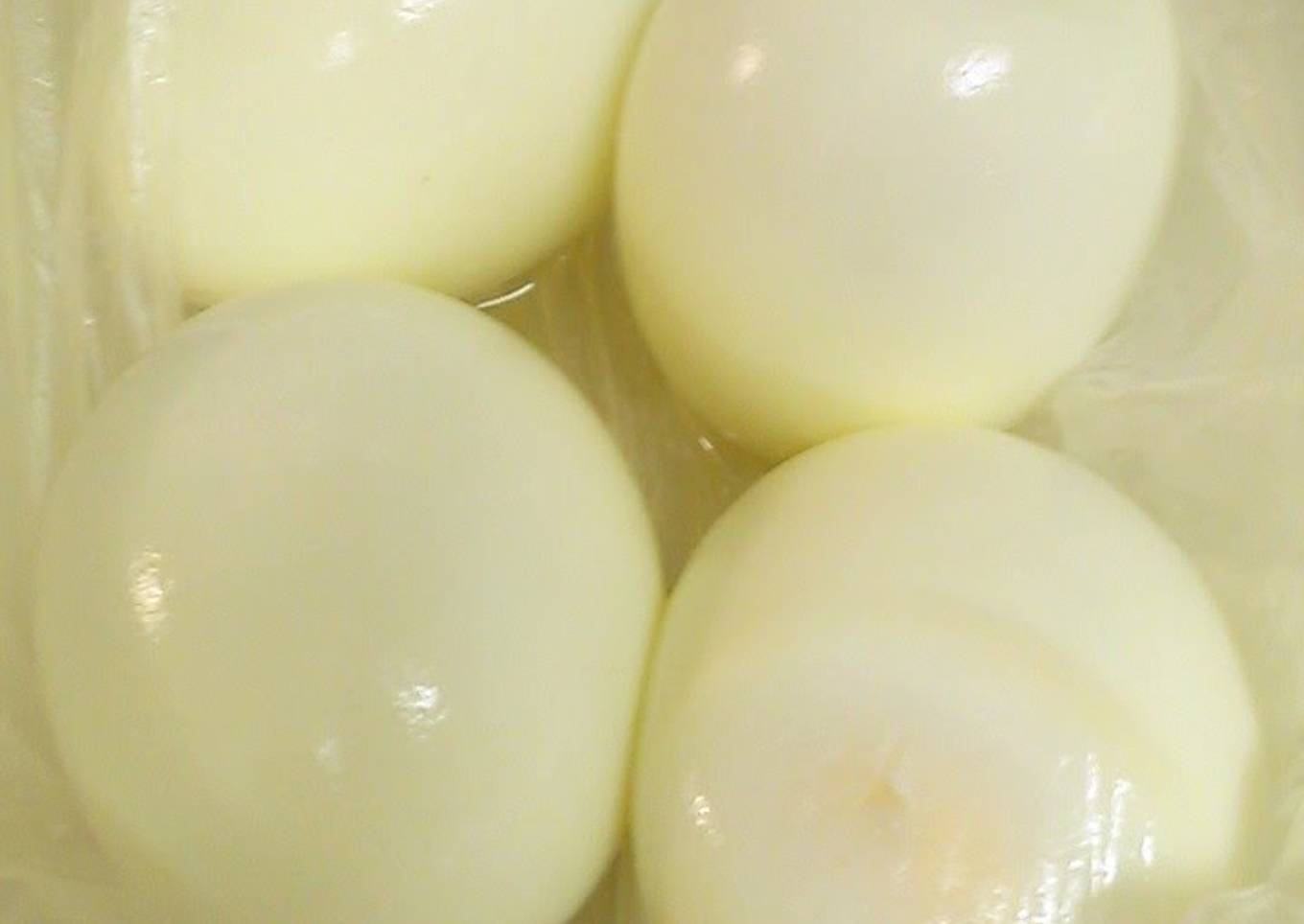 Boiling Eggs With a Generous Amount of Water in a Pressure Cooker is Convenient!