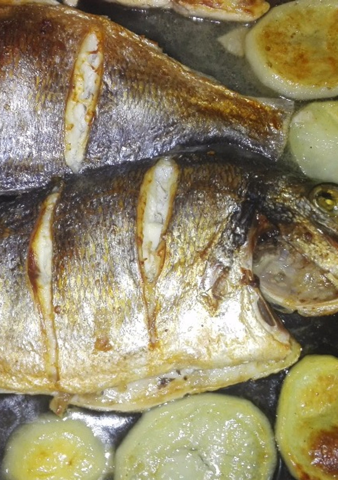 Una foto de Dorada al horno al limón