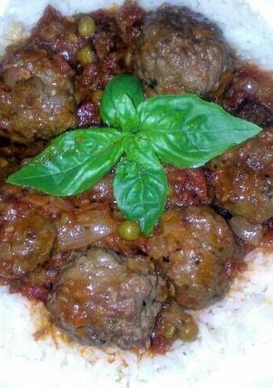 A picture of Sig's crockpot meatballs with chorizo sauce.