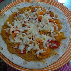 A picture of Easy Hummus Pizza.