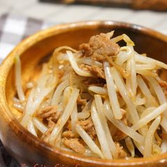 A picture of Lickety-Split Tuna & Bean Sprout Stir-Fry.