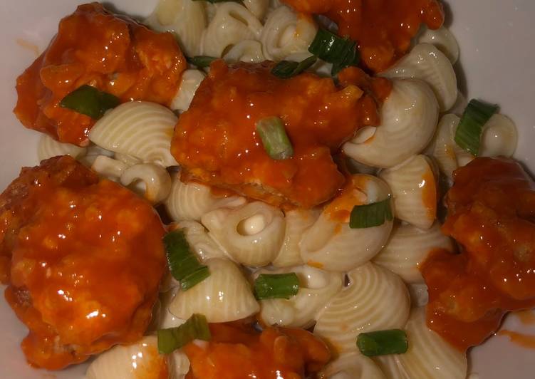 Recipe of Speedy Buffalo chicken white cheddar Mac and cheese